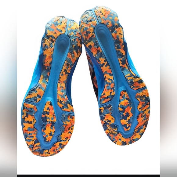 ASICS Novablast - Picture 8 of 8